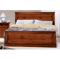 Masivní dřevěná postel