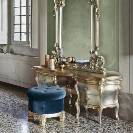 Stříbrno-zlatý toaletní stolek